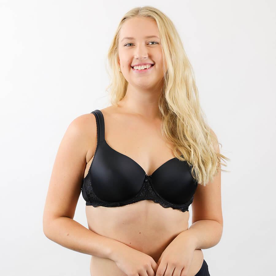 Model wearing Smooth T Shirt Bra - Black Back